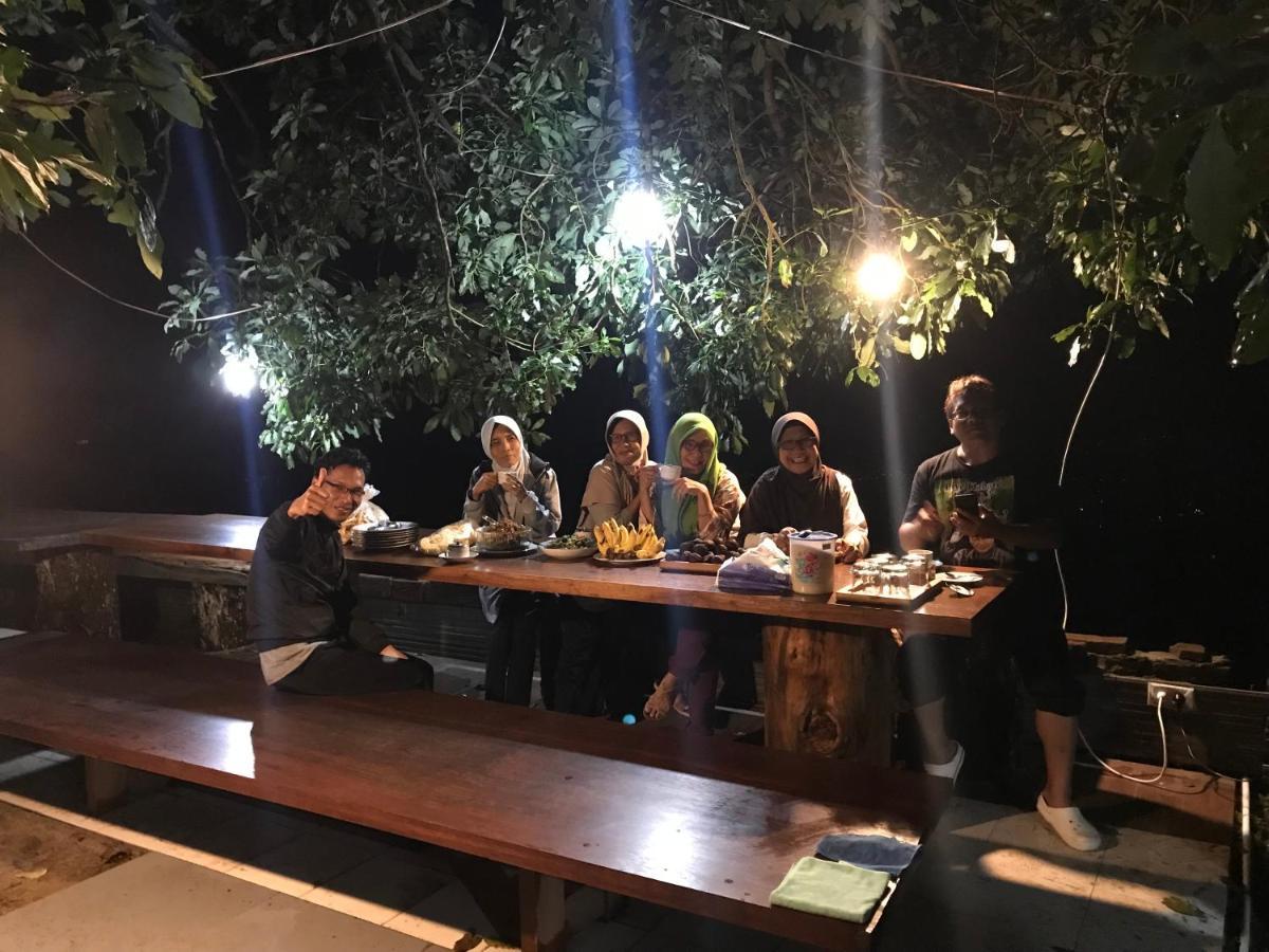 De Villa Cetho Karanganyar  Екстериор снимка